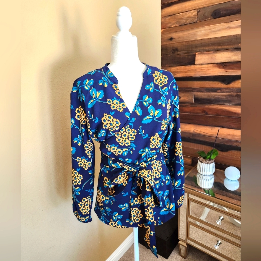 J. Crew wrap knot top in size M tall